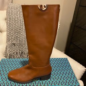 *NWB*  Penny Brown Tory Burch Sidney Boot Size 10